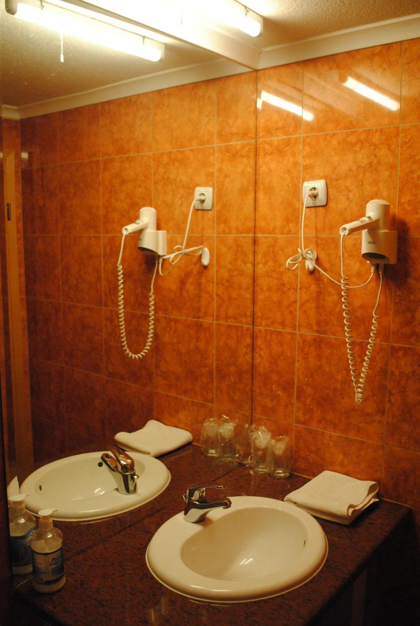 Motel Kiwi Grude Phòng bức ảnh