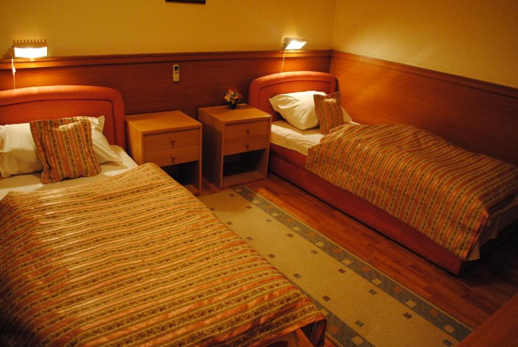 Motel Kiwi Grude Phòng bức ảnh
