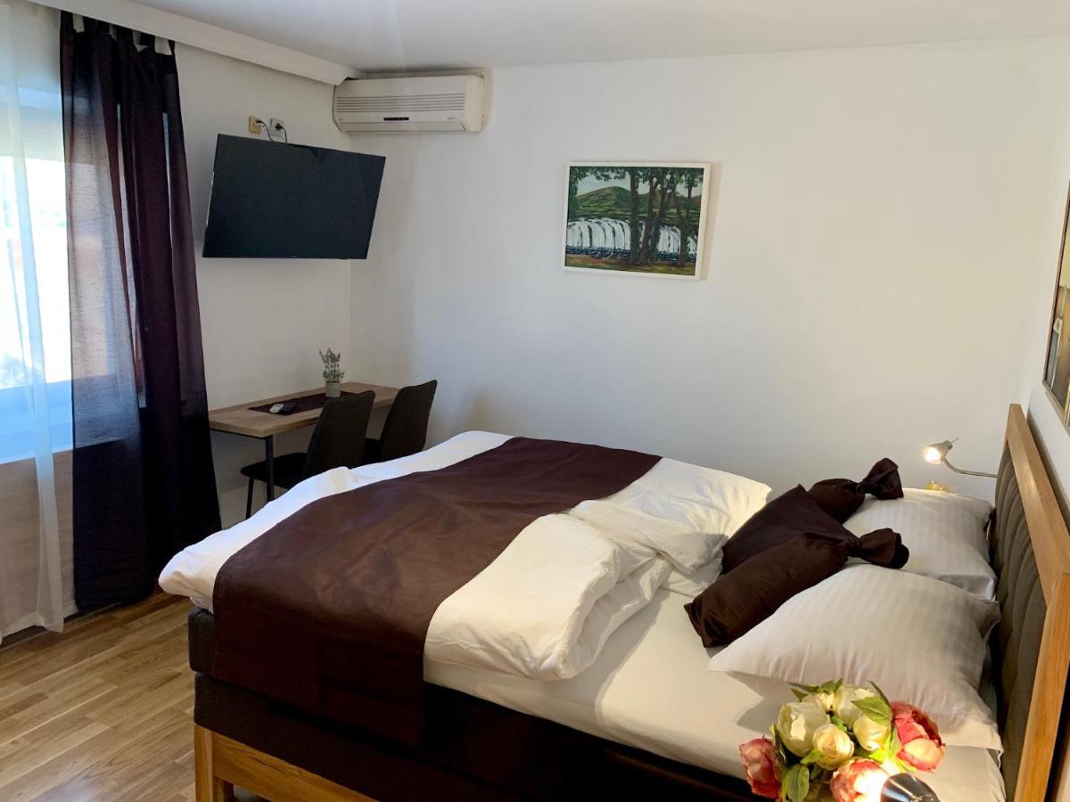 Motel Kiwi Grude Ngoại thất bức ảnh