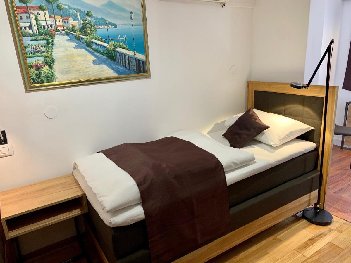 Motel Kiwi Grude Ngoại thất bức ảnh